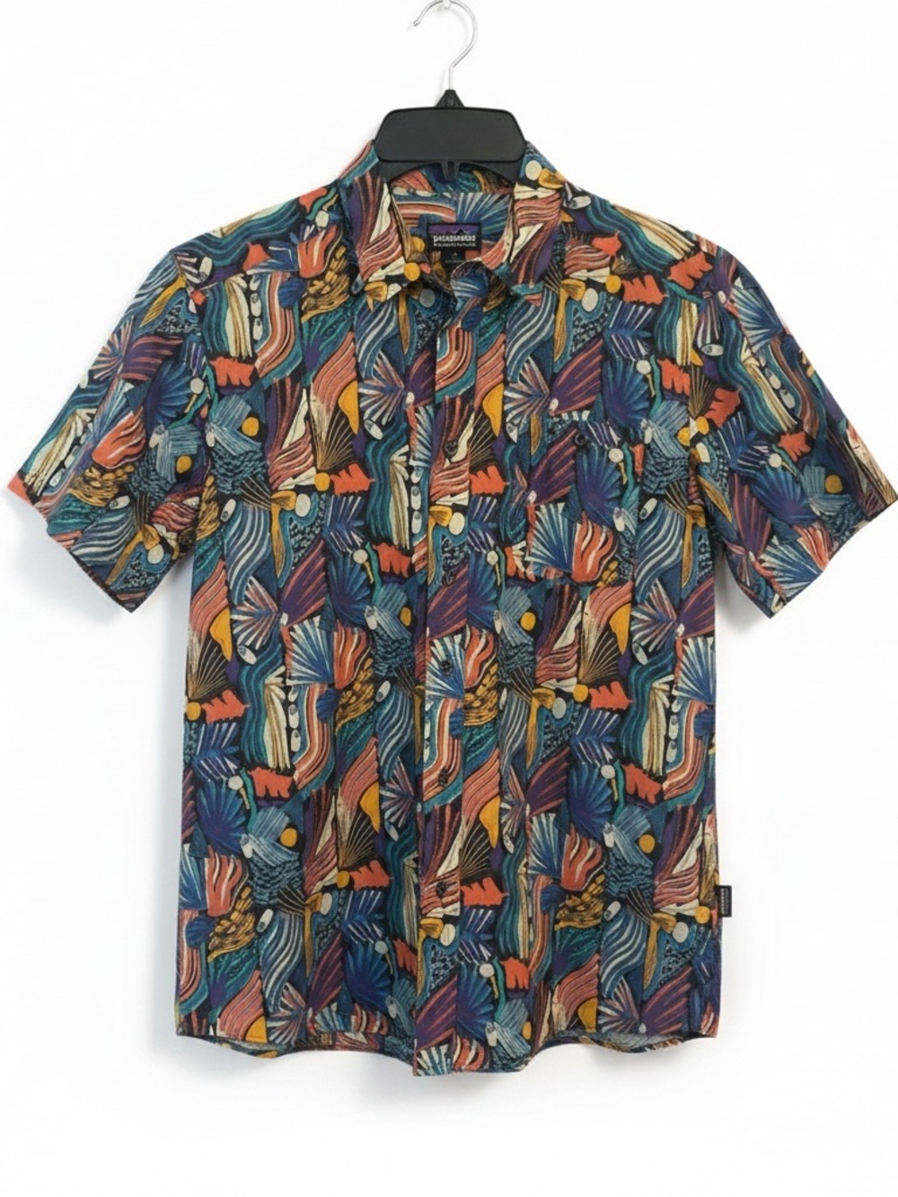 Patagonia Men’s Abstract Tropical Short Sleeve Button-Up Shirt